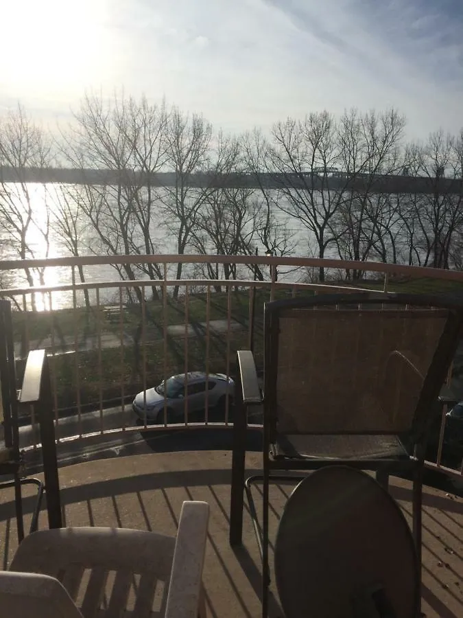 Water View Apt Near Downtown& Airport Apartment Montreal